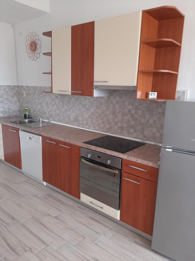 יאדריה Apartments Adria מראה חיצוני תמונה